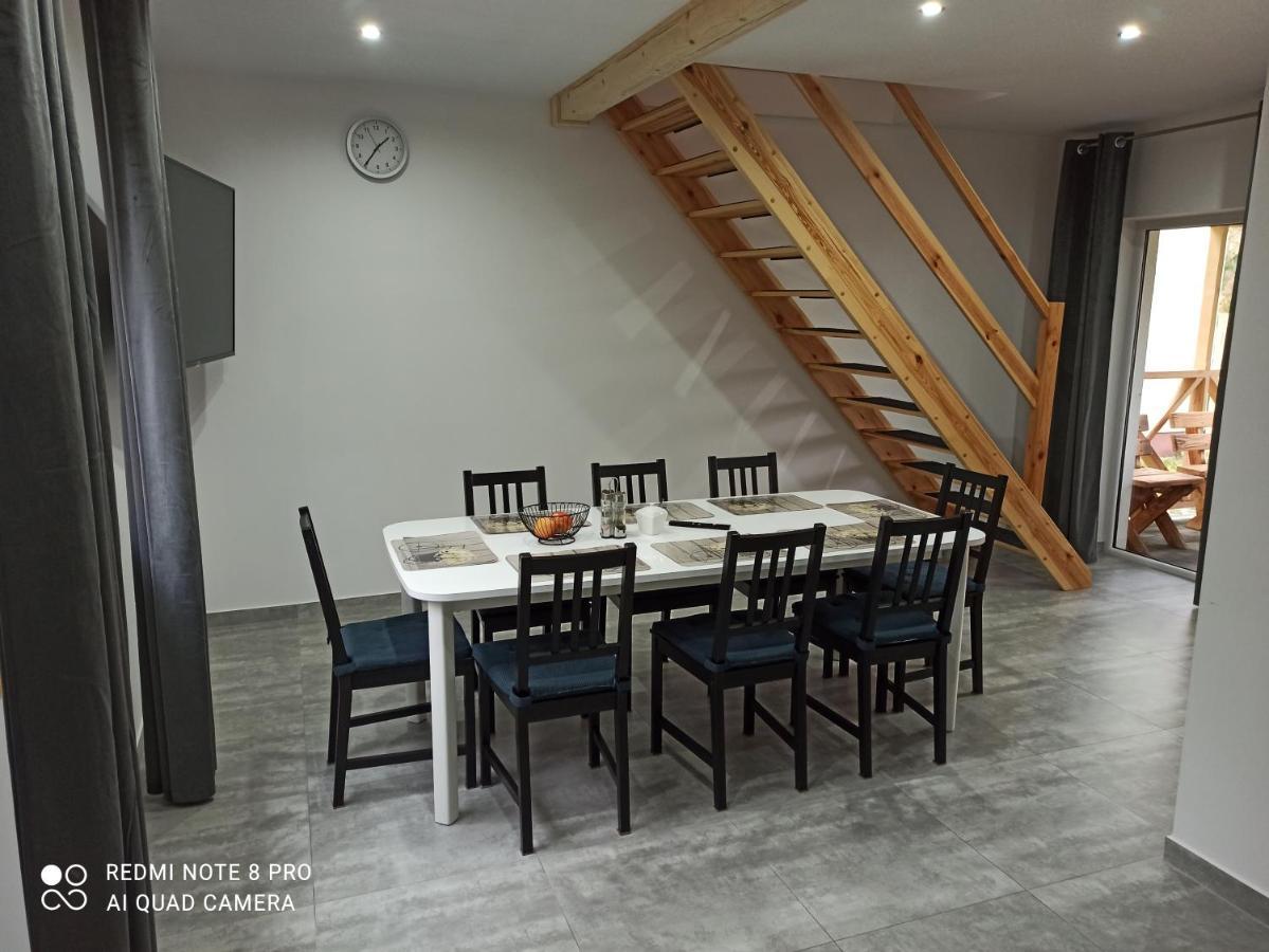 Apartameny Wiktoria I Nikola W Karwiku